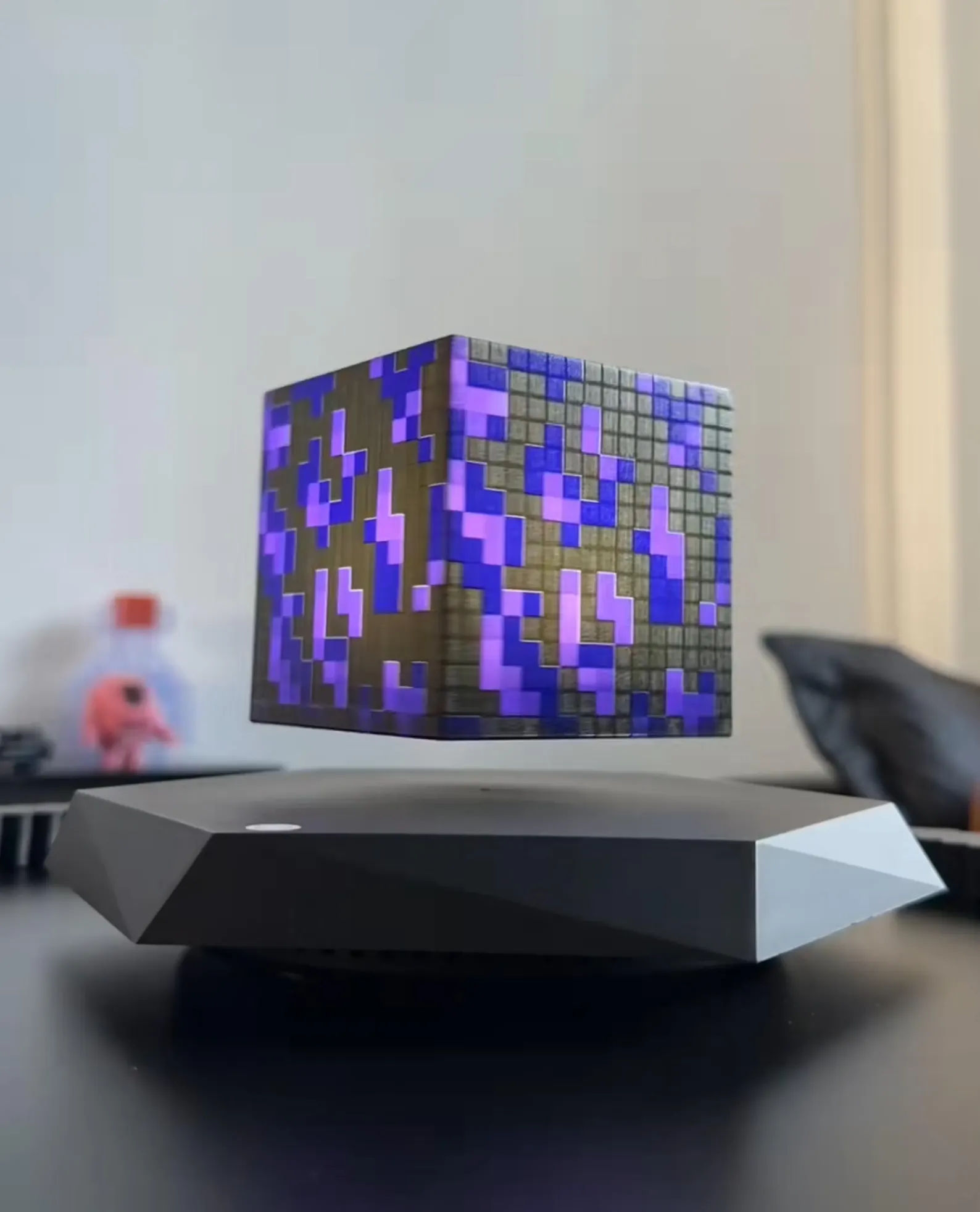 Floating Block Lamp - Image 5